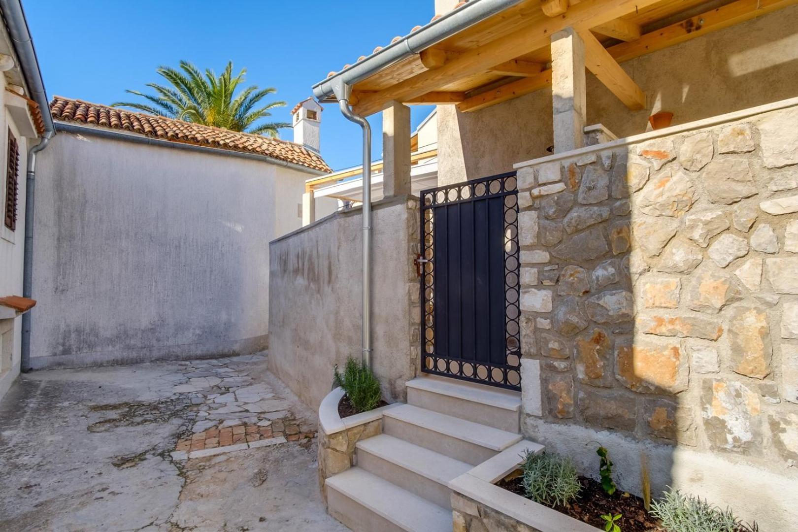 Elegant Apartment Iris Mali Losinj Luaran gambar