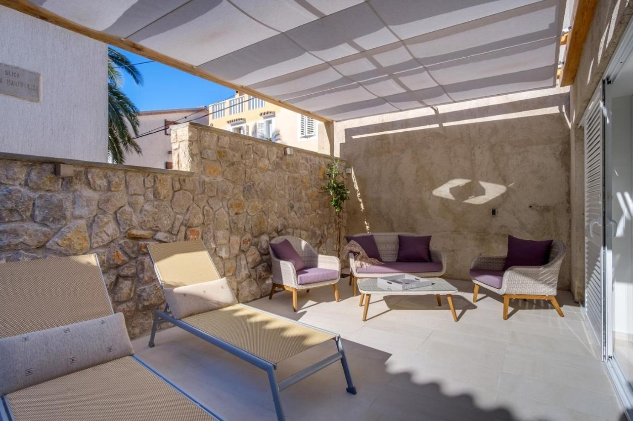 Elegant Apartment Iris Mali Losinj Luaran gambar