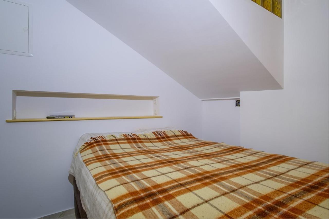 Elegant Apartment Iris Mali Losinj Luaran gambar